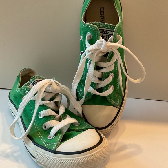 Converse Shoes - Low top green converse s6